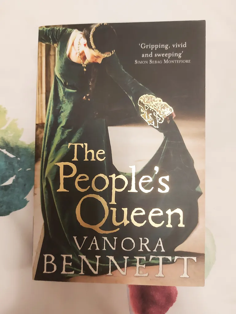 3/$10 The People's Queen by Vanora Bennett  photo 1