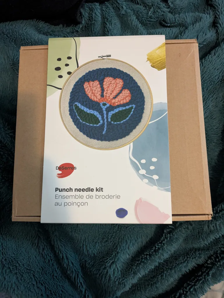 Punch Needle Kit - floral design  photo 1