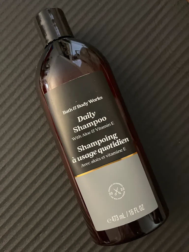 Bath & body works daily shampoo photo 1