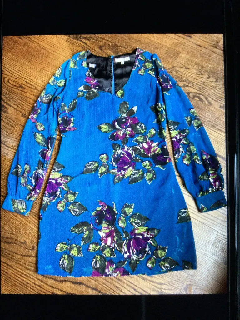 Medium fall dress photo 1