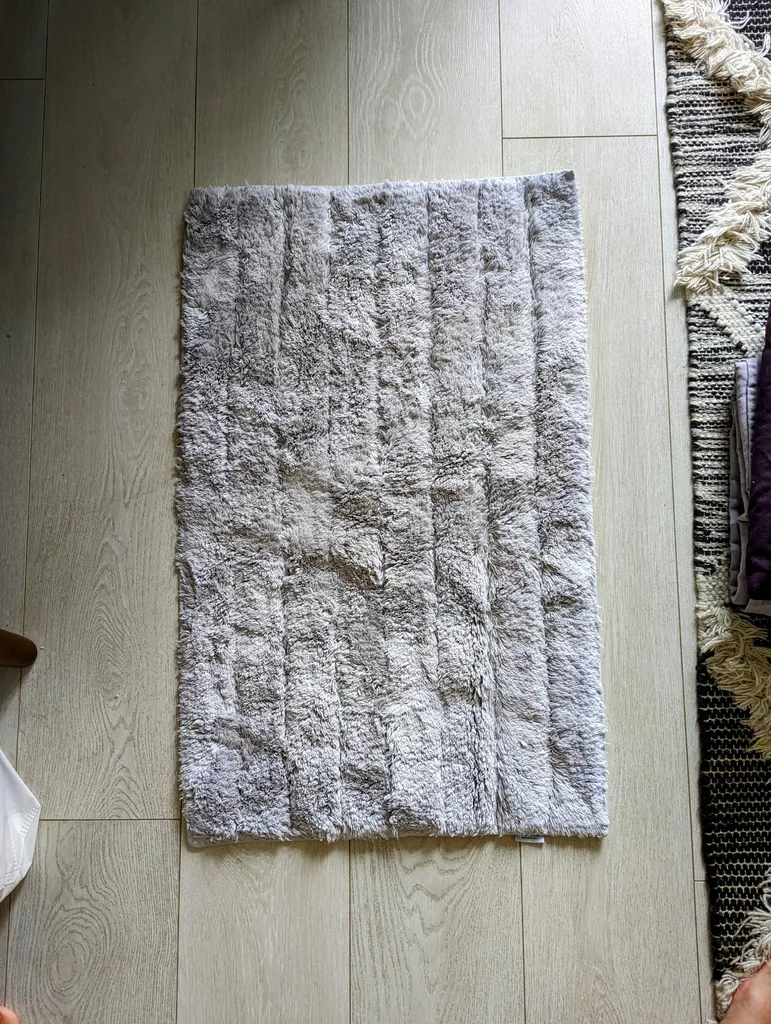 HomeSense Bath Rug photo 1