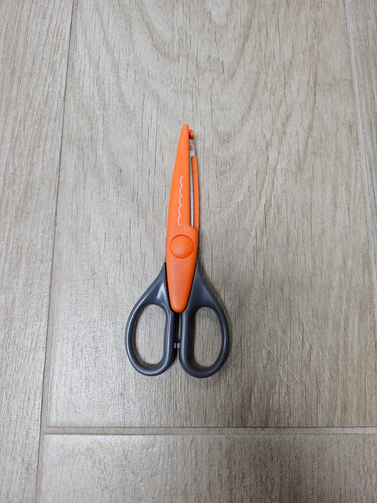 Crinkle Craft Scissors photo 1