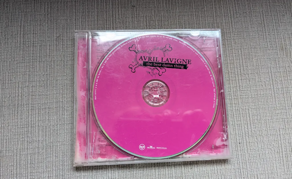 Avril Lavigne - The Best Damn Thing CD photo 1