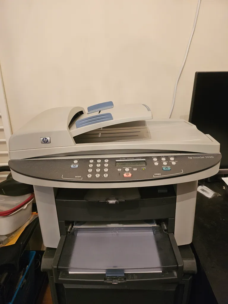 HP LaserJet 3020 photo 1