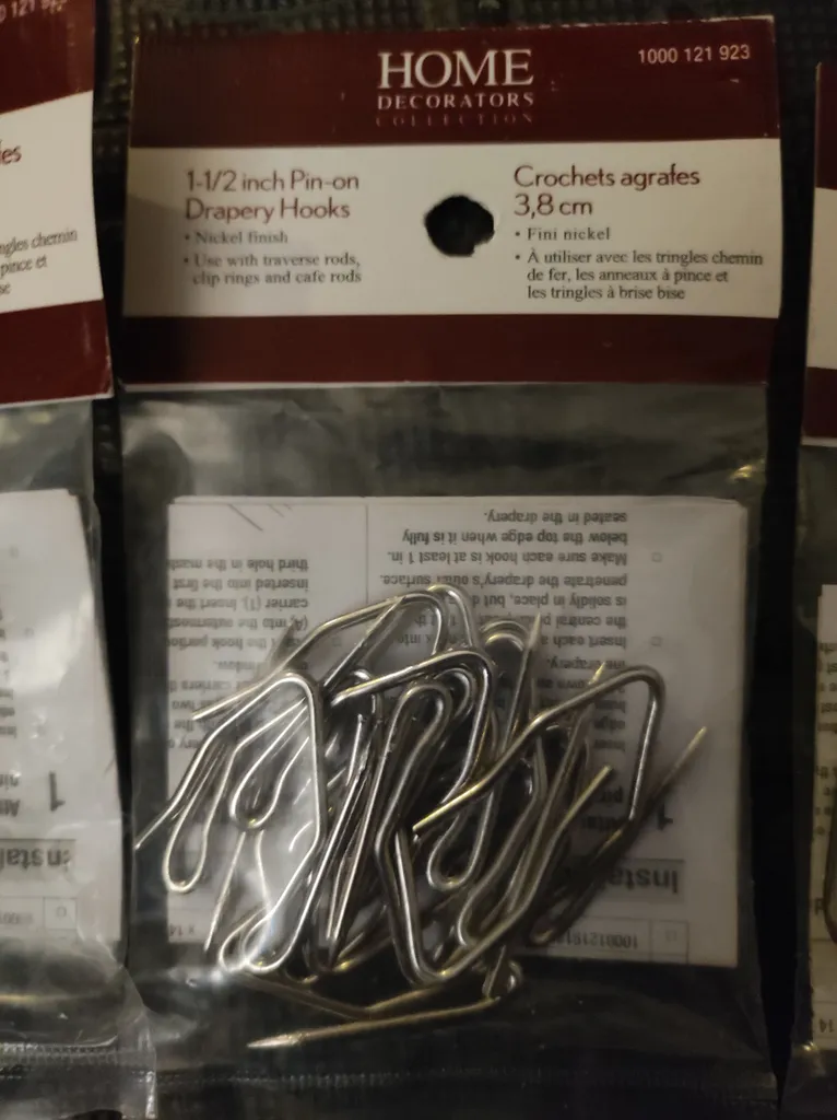 Free curtain hooks photo 1