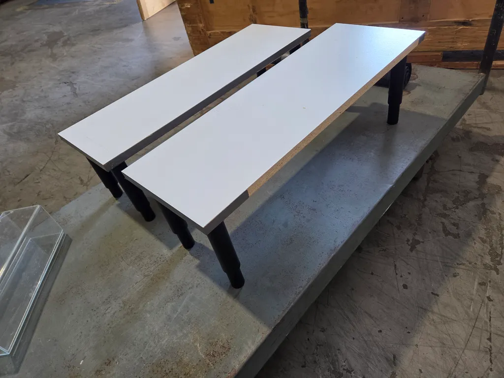 2x mini risers tables photo 1