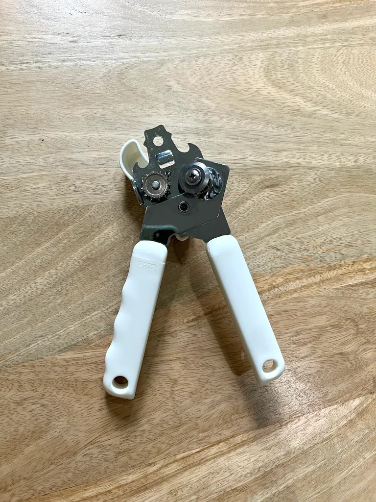 Can opener  photo 1