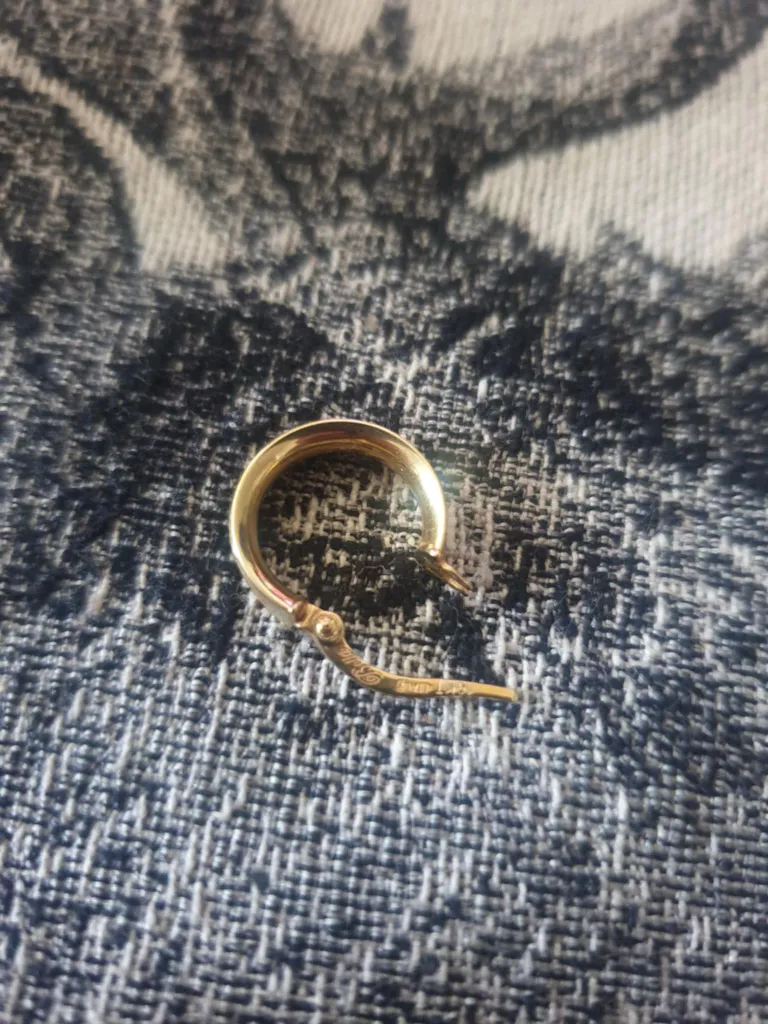 Bella 10K Italy Gold Hoop Earring photo 1