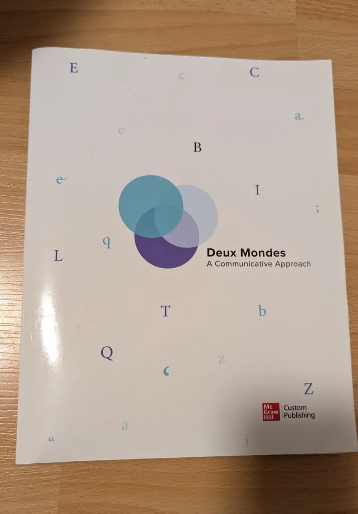 Deux Mondes: A Communicative Approach Textbook photo 1