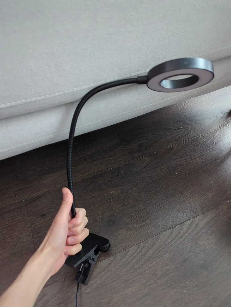 LED clip on lamp  photo 1