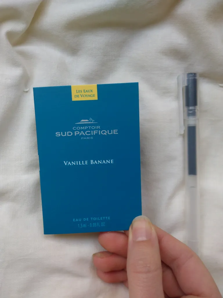 Vanilla banana French perfume sample photo 1