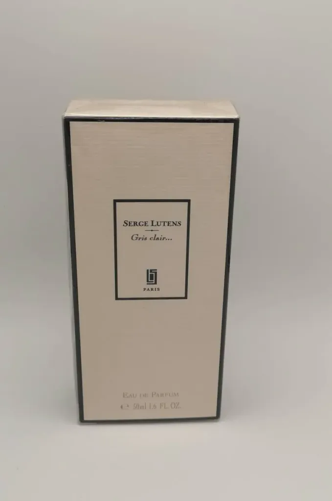 Serge Lutens - Gris Clair Parfum photo 1