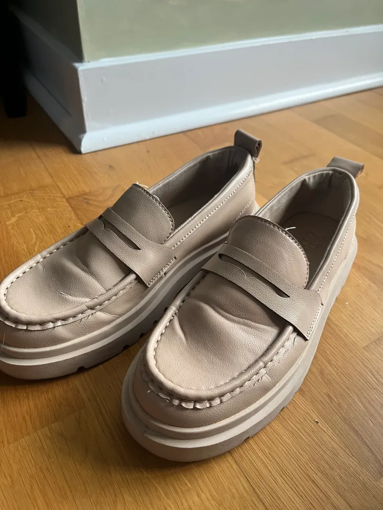 Zara Beige Platform Loafers photo 1