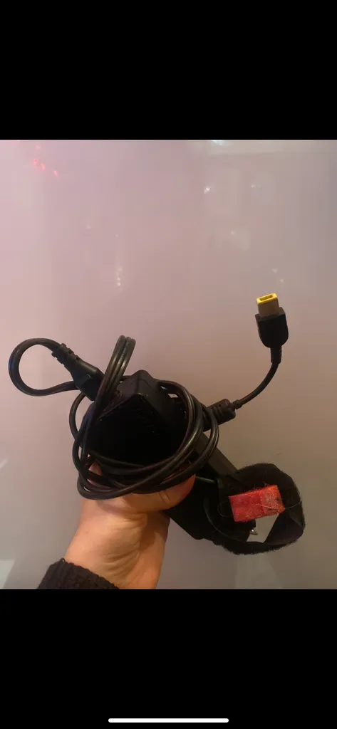 Lenovo charger photo 1