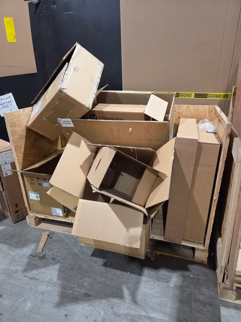 Free boxes free foam photo 1