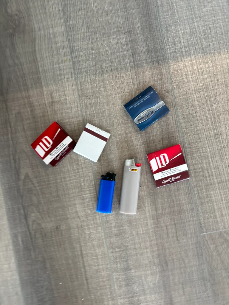 Matches and lighters photo 1