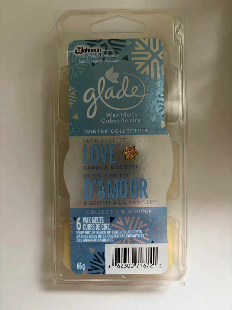 Glade candle - 3 left  photo 1