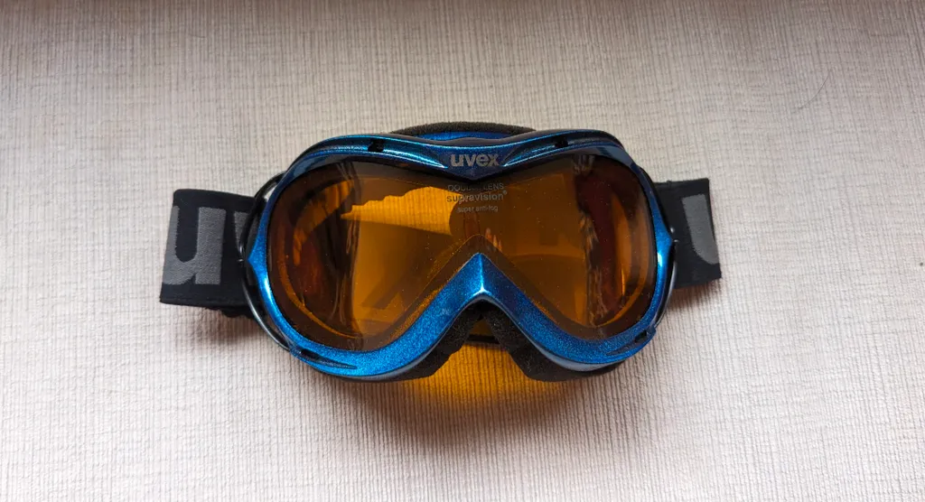 Uvex Ski/Snowboard Goggles photo 1