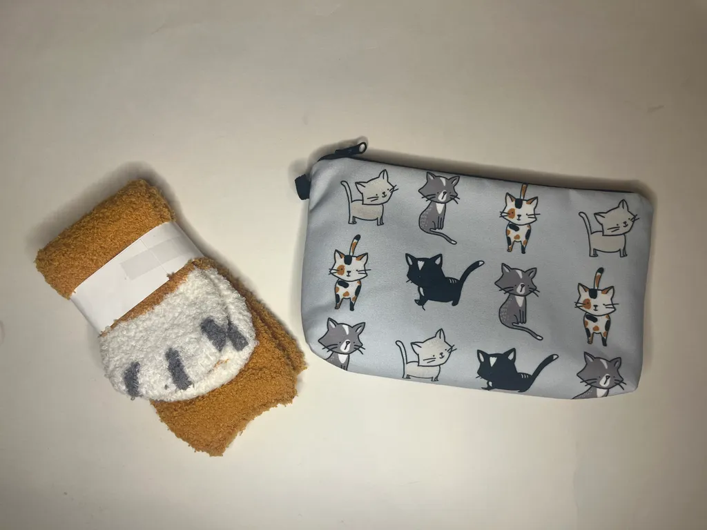 Pouch + Socks photo 1