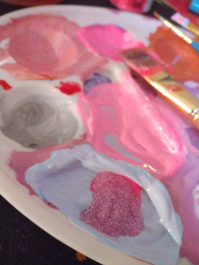 ISO  acrylic paint, canvas', beads, yarn photo 1