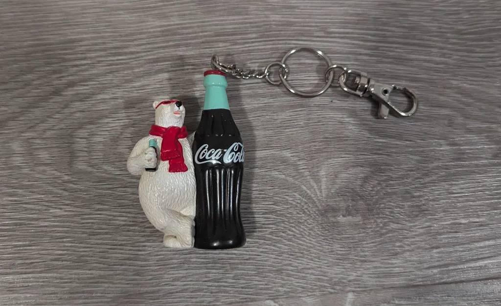 Coca-Cola Polar Bear Keychain photo 1