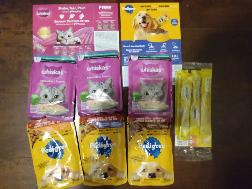 Pet Treats / Food - Cats and Dogs photo 1