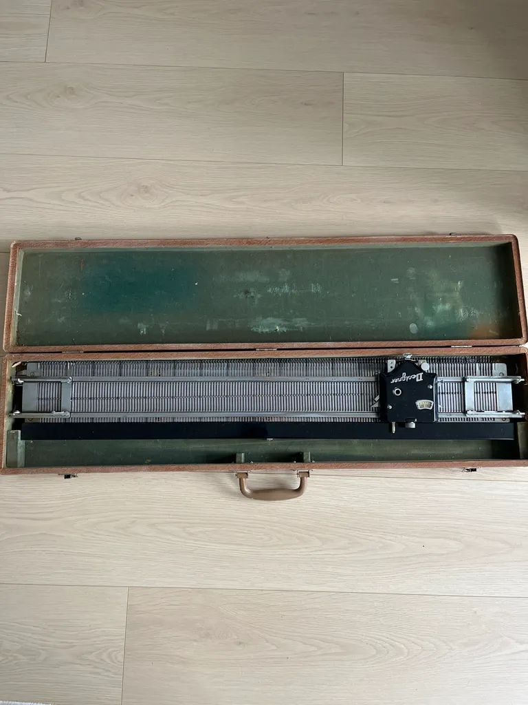 Made in Japan 1950's knitting machine photo 1