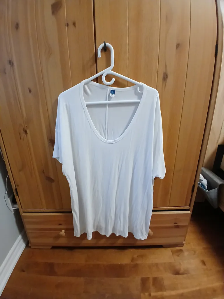 Old navy Xl cover up top photo 1