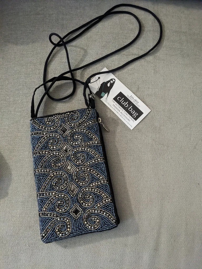 New cell phone purse ( Pending) photo 1