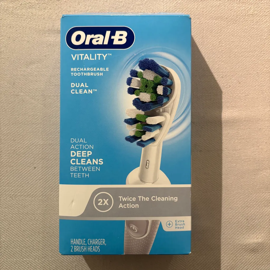 Oral b electric vitality toothbrush teeth cleaner photo 1
