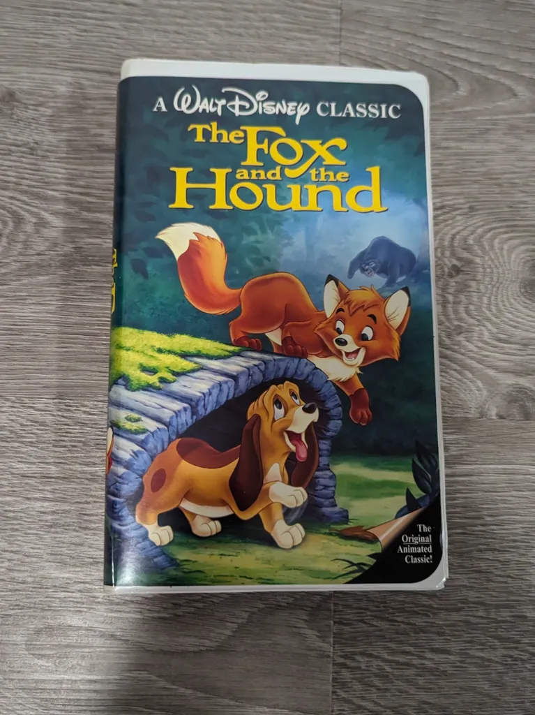 The Fox and the Hound - Walt Disney Classic VHS Movie photo 1