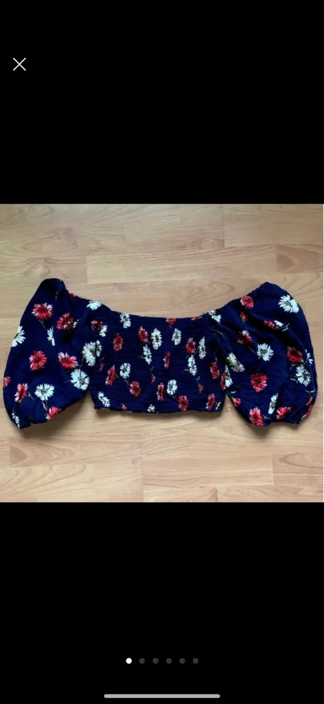 Forever 21 Blue Floral Crop TOP photo 1