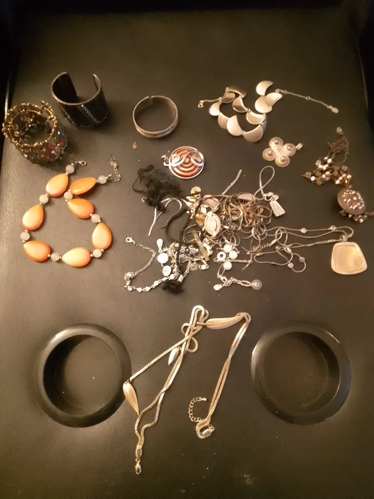 🆓Costume Jewelry [Some damaged and some not]🆓 photo 1