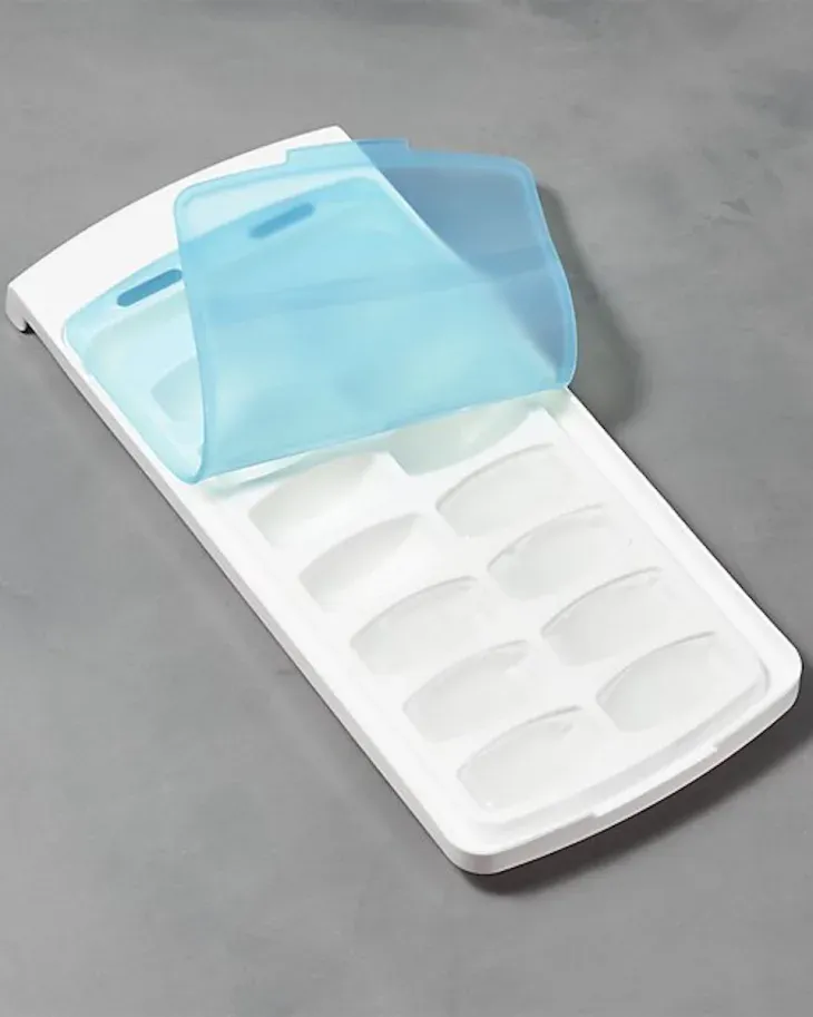Oxo no spill ice cube tray photo 1
