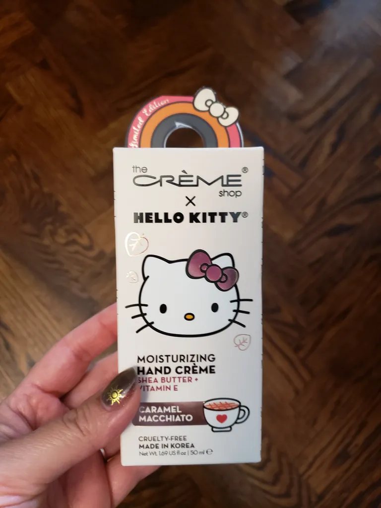 hello kitty hand cream photo 1