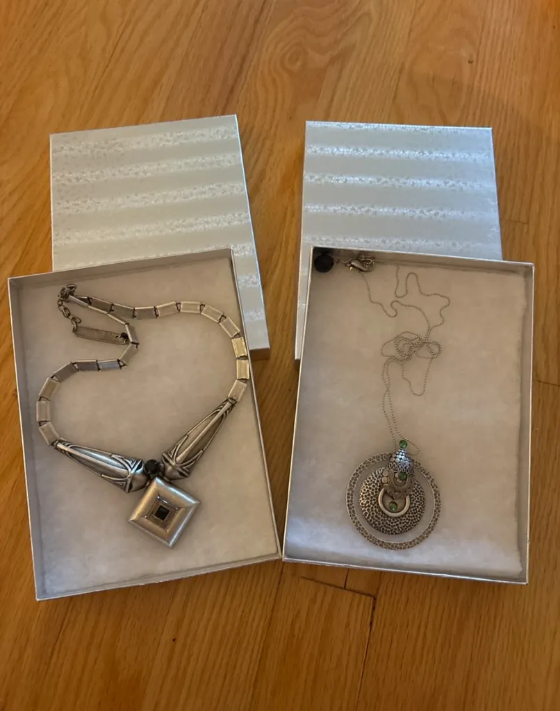 Brand new necklaces  photo 1