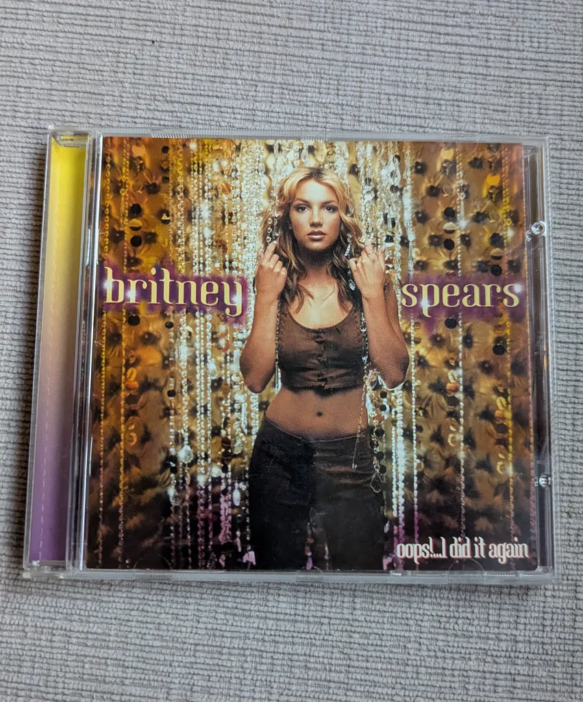 Britney Spears - Oops!... I Did It Again CD photo 1