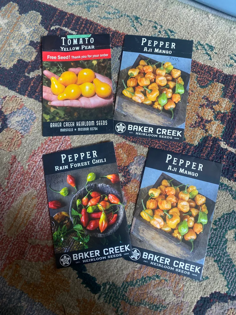 Tomato and pepper seeds photo 1