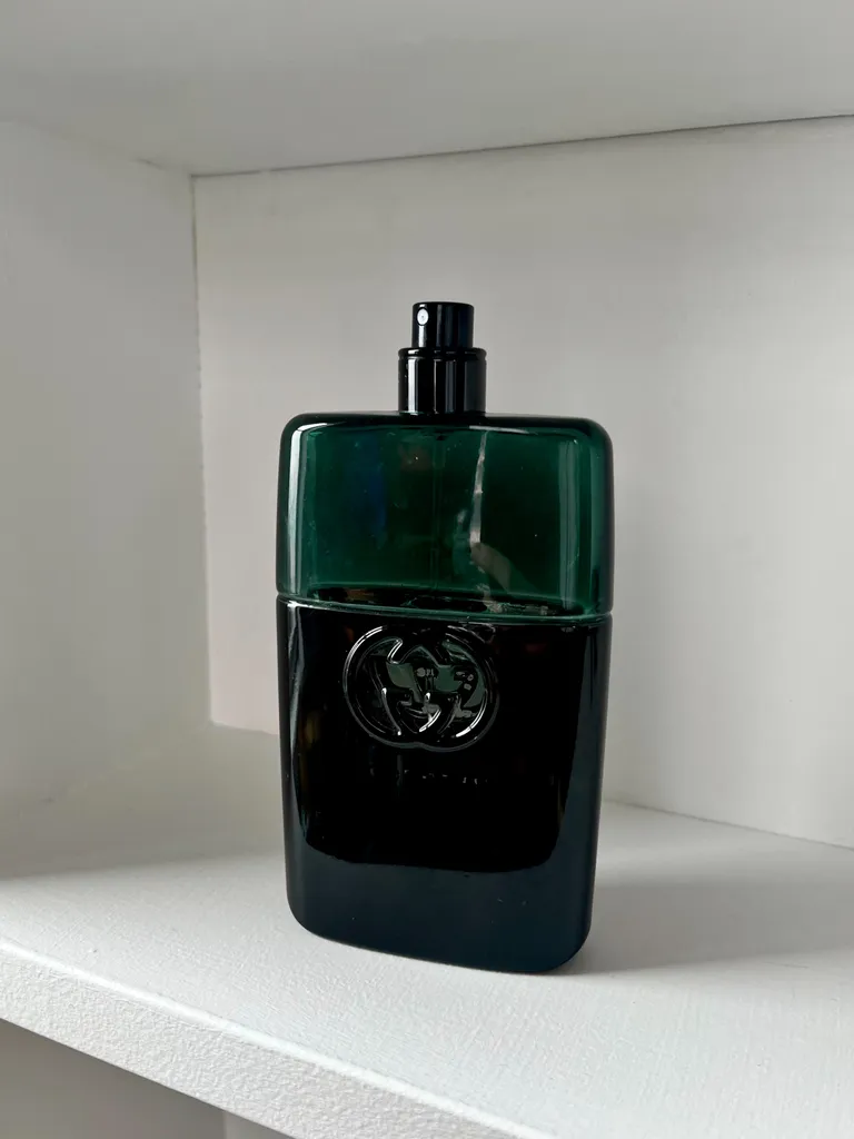 Gucci guilty black photo 1