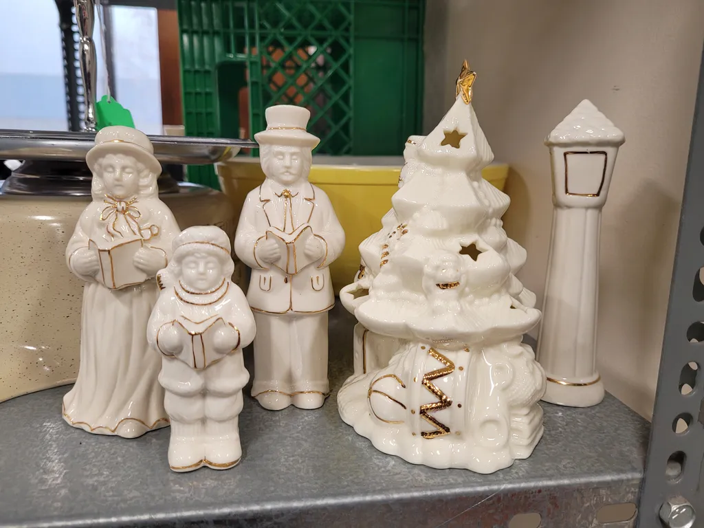 Lenox STYLE holiday decor figures  photo 1