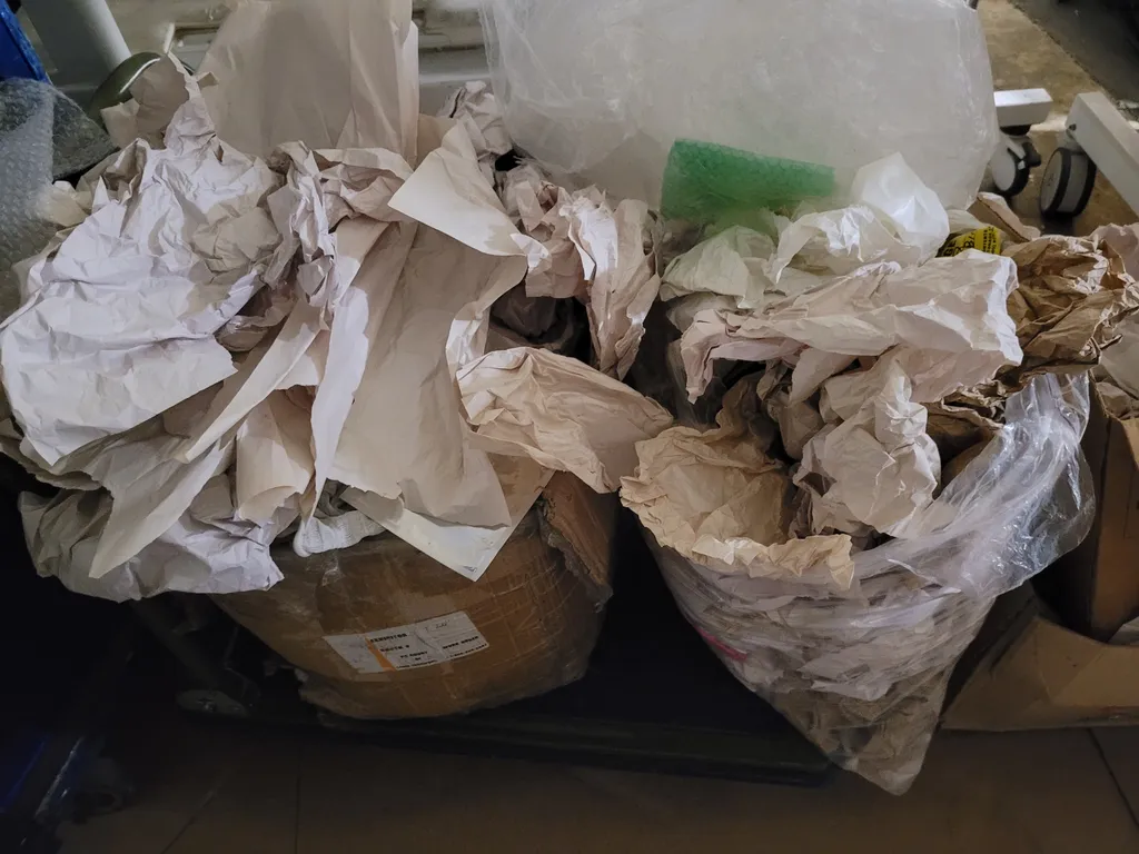 Free used packing paper  photo 1