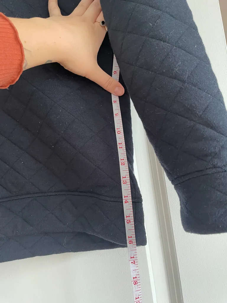 Quilted Sweater S photo 1