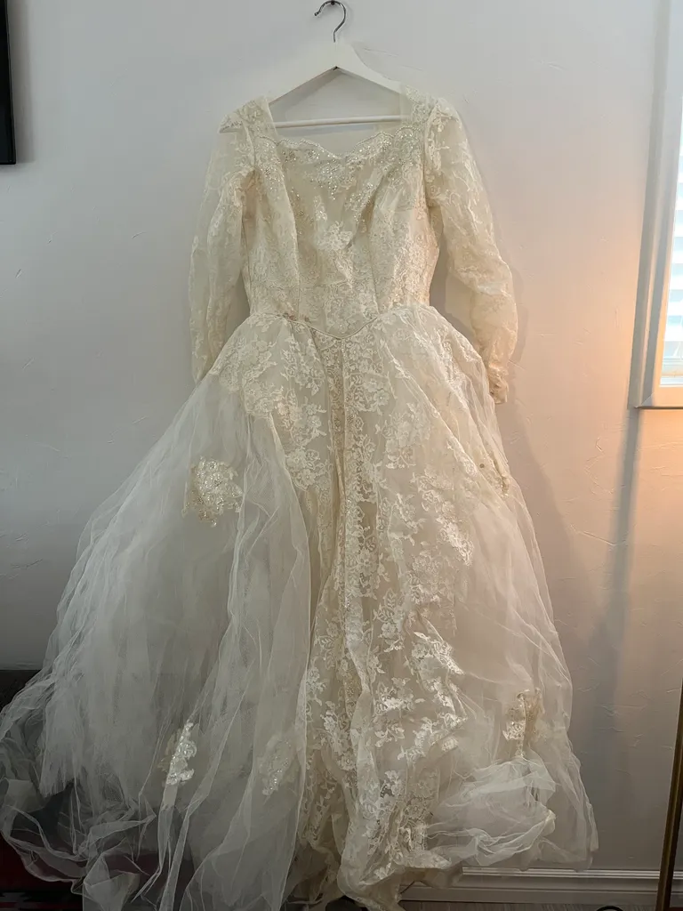 Vintage Wedding Dress photo 1