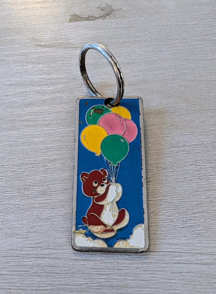 Vintage Teddy Bear Balloon Keychain photo 1