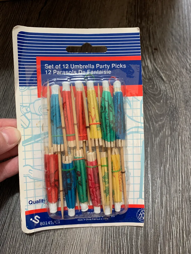 Free umbrellas and fork lights photo 1