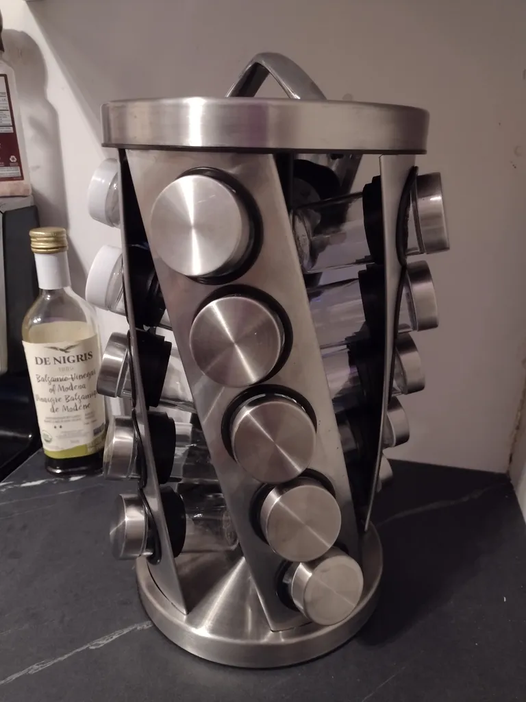 Spinning spice rack photo 1