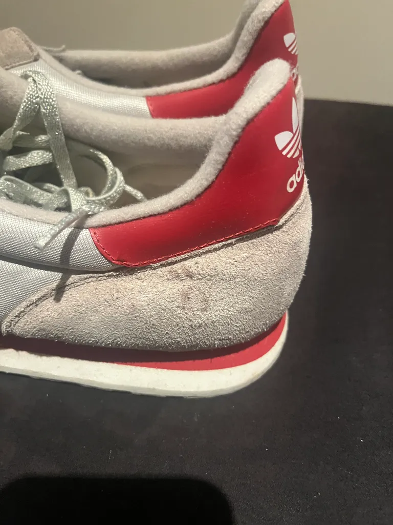 New vintage adidas sneakers photo 1