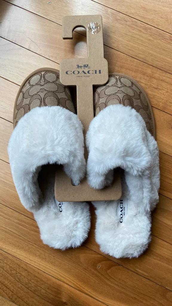 COACH Slippers photo 1