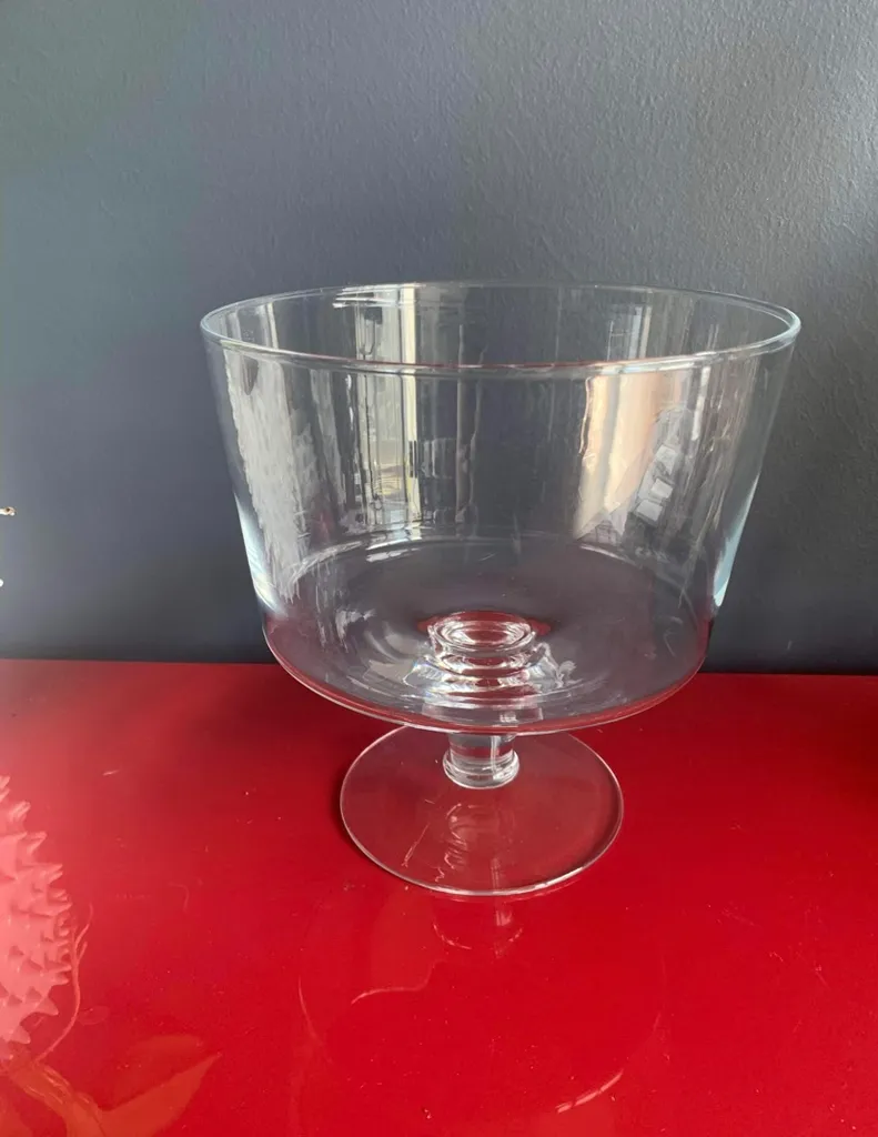 Glass Trifle Bowl with Pedestal photo 1