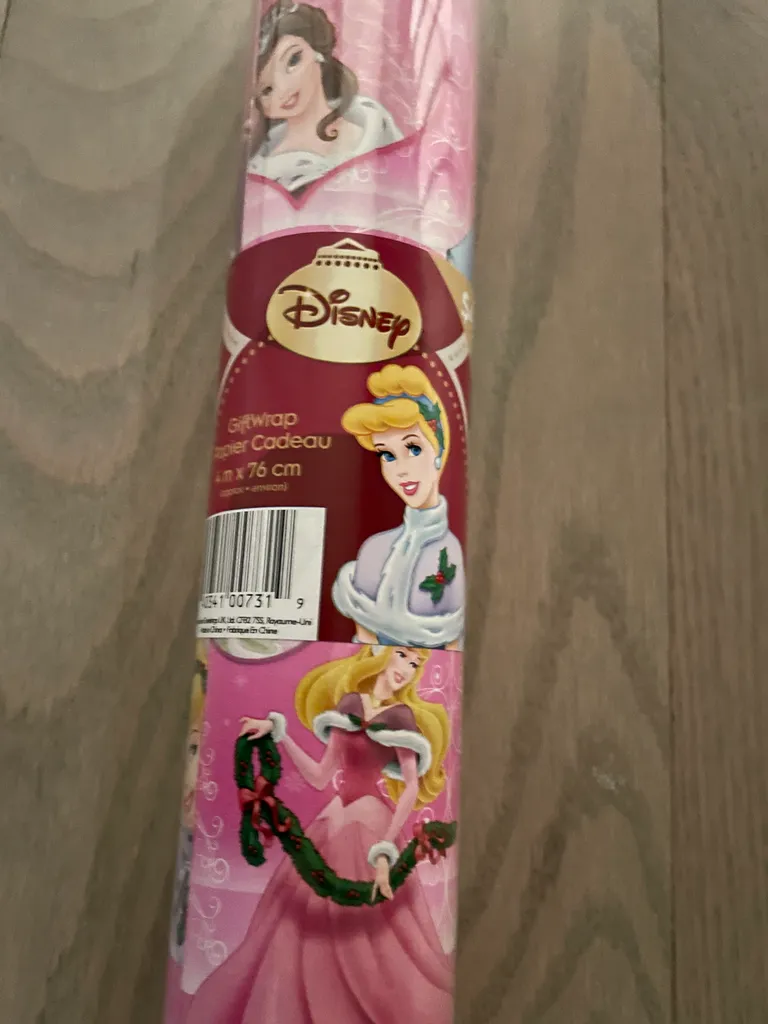 BNIP Disney princess xmas gift wrap PLS READ  photo 1